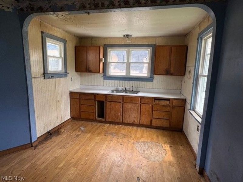 61 E Ely Street, Alliance, OH 44601 Photo 7