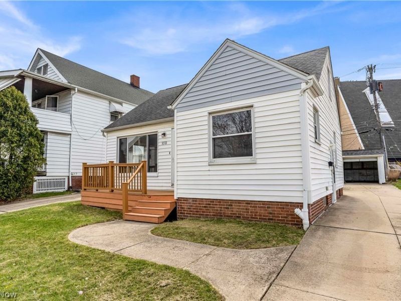 10518 Langton Avenue, Garfield Heights, OH 44125 Photo 2