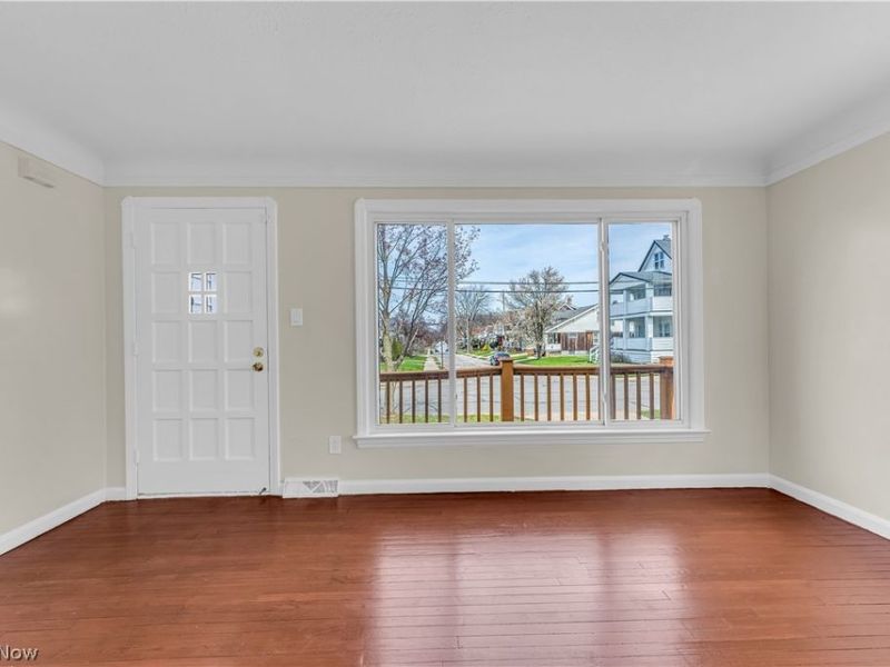 10518 Langton Avenue, Garfield Heights, OH 44125 Photo 3