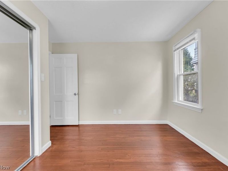 10518 Langton Avenue, Garfield Heights, OH 44125 Photo 9