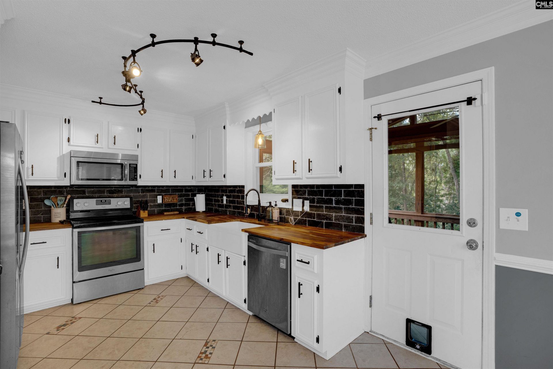 209 Mossborough Drive Photo 12