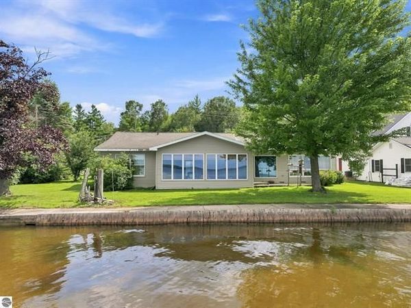 5403 E M 55, Cadillac, MI 49601