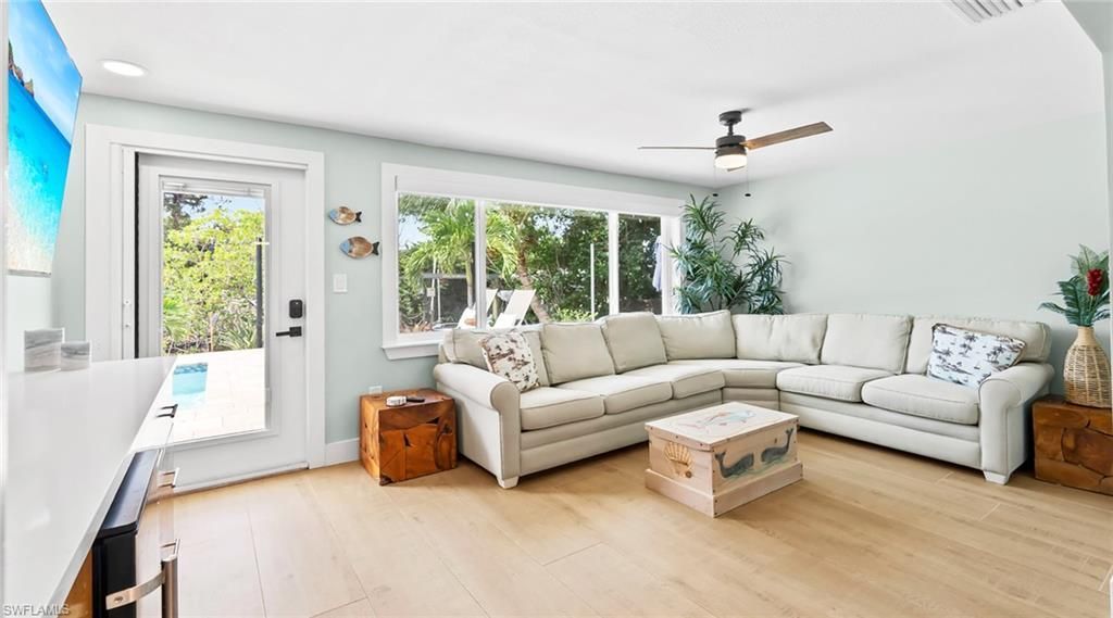 2736 Riverview Dr, Naples, FL 34112 Photo