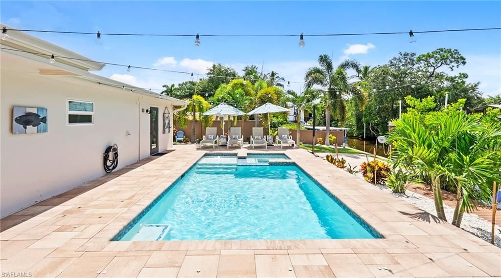 2736 Riverview Dr, Naples, FL 34112 Photo