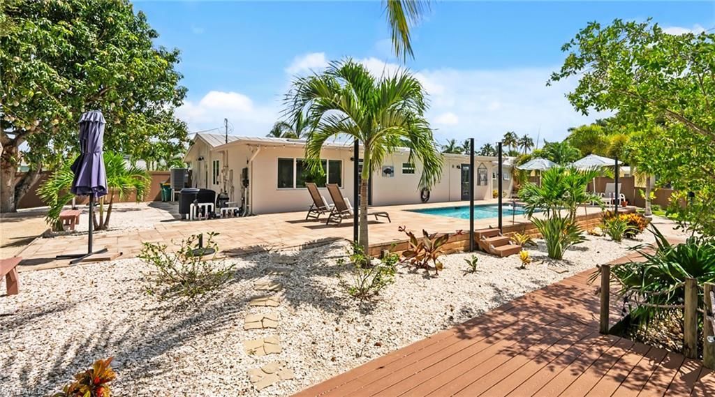 2736 Riverview Dr, Naples, FL 34112 Photo