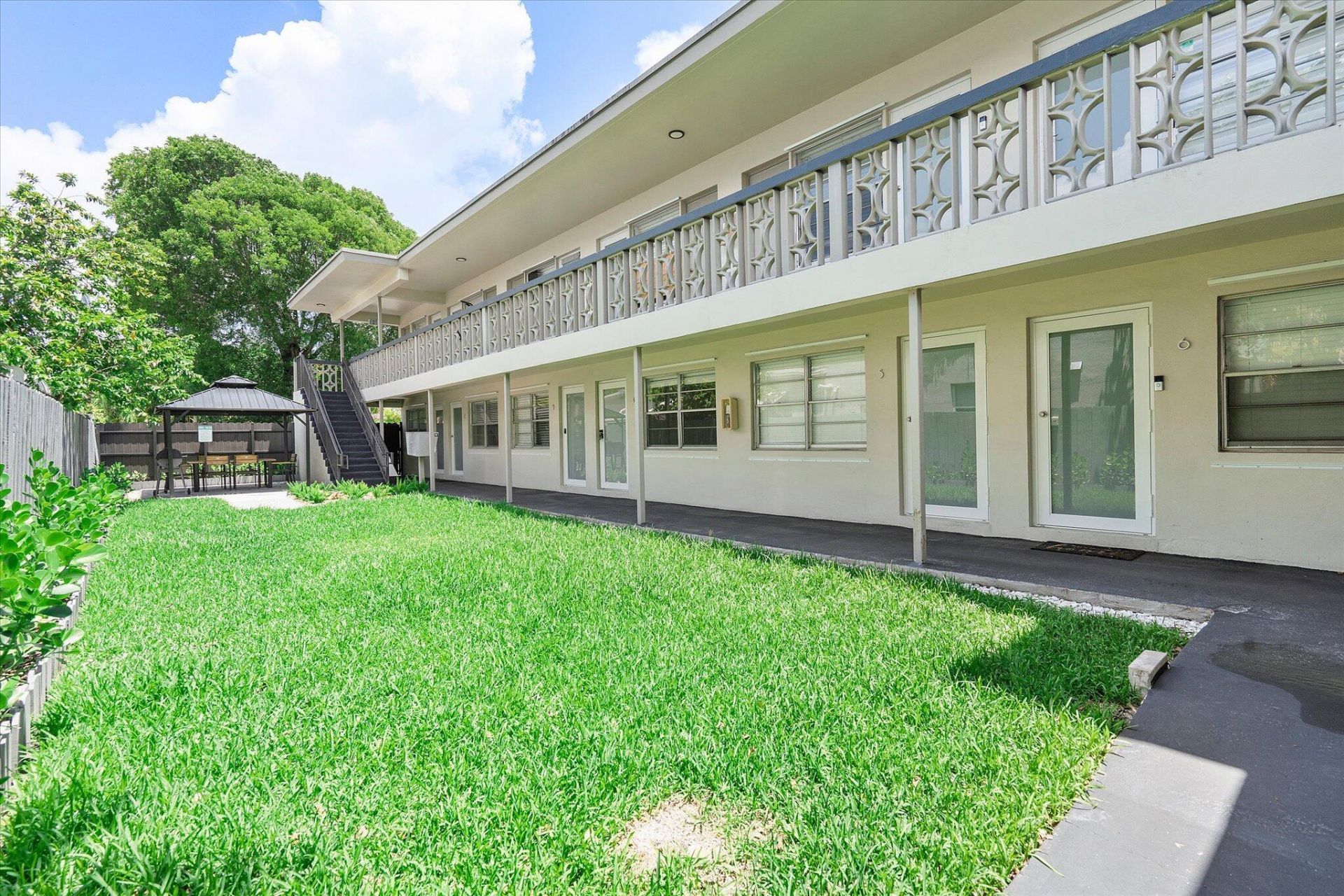 1638 Plunkett Street, Unit 9, Hollywood, FL 33020 Photo