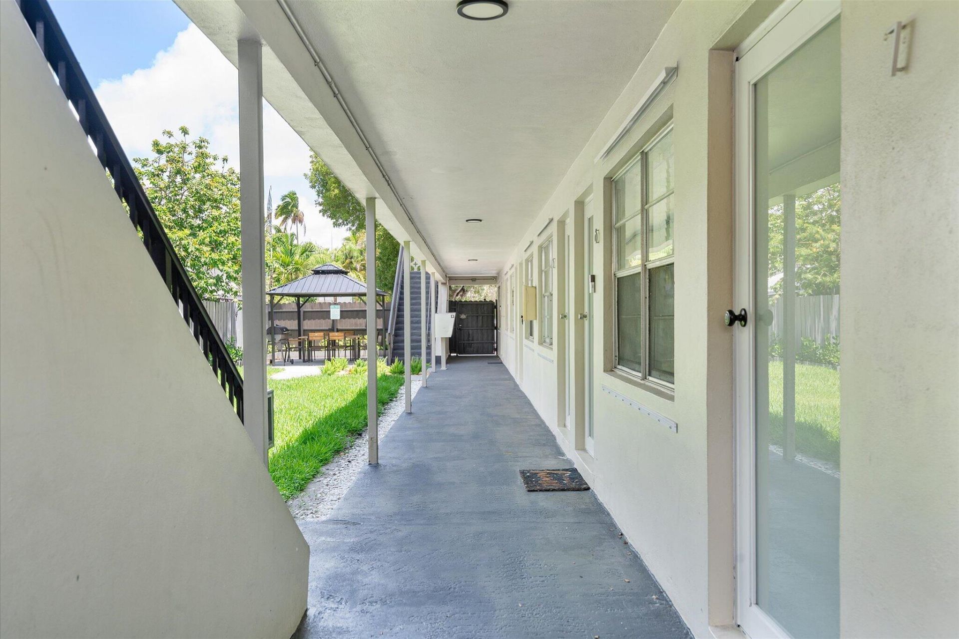 1638 Plunkett Street, Unit 9, Hollywood, FL 33020 Photo