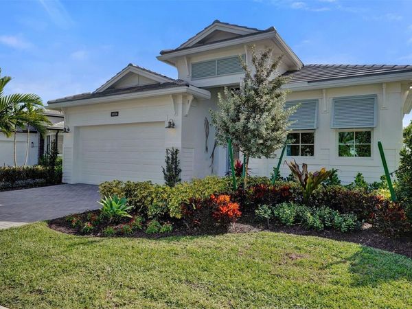 14076 Bastille Street, Palm Beach Gardens, FL 33412