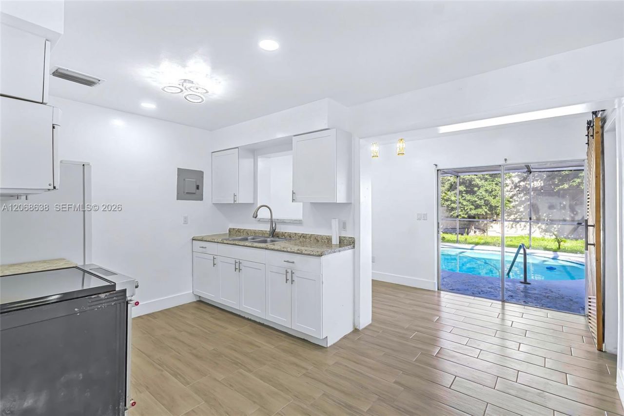 1854 Lauderdale Manor Dr , Fort Lauderdale, FL 33311 Photo
