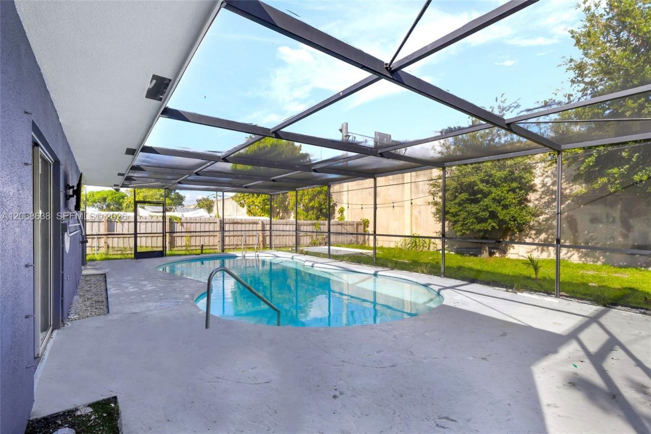 1854 Lauderdale Manor Dr , Fort Lauderdale, FL 33311 Photo