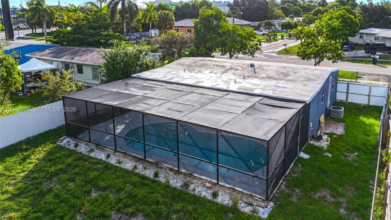 1854 Lauderdale Manor Dr , Fort Lauderdale, FL 33311 Photo