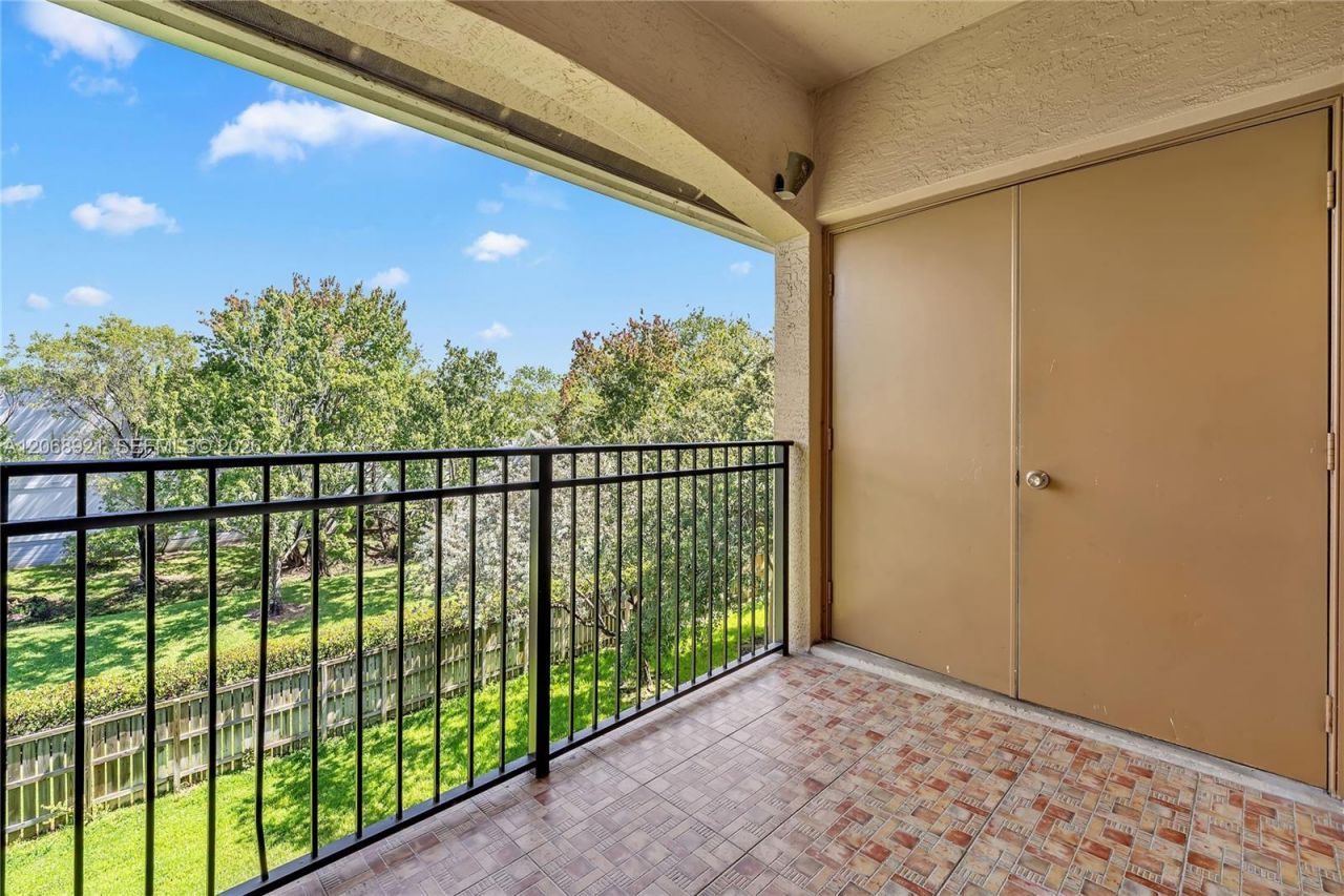 11601 SW 2nd St, Unit 21308, Pembroke Pines, FL 33025 Photo