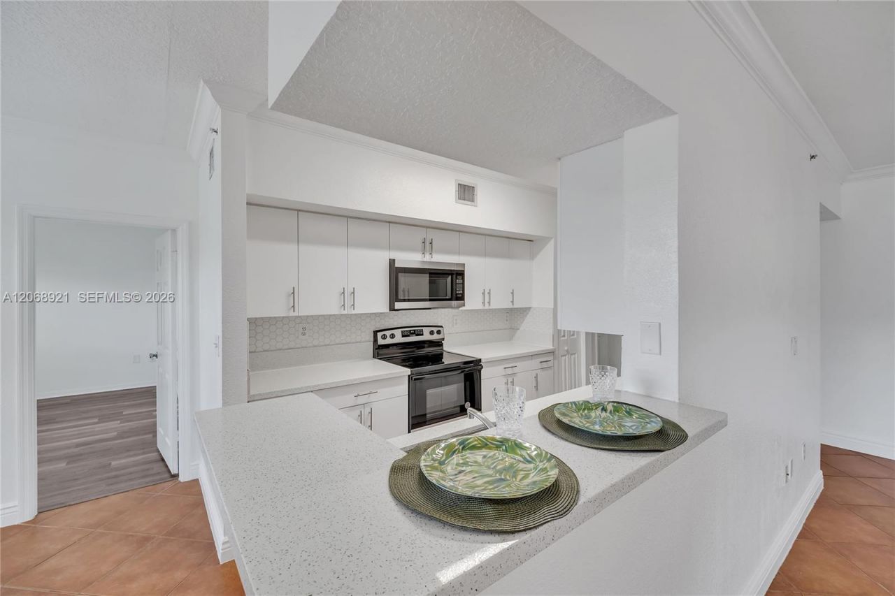 11601 SW 2nd St, Unit 21308, Pembroke Pines, FL 33025 Photo