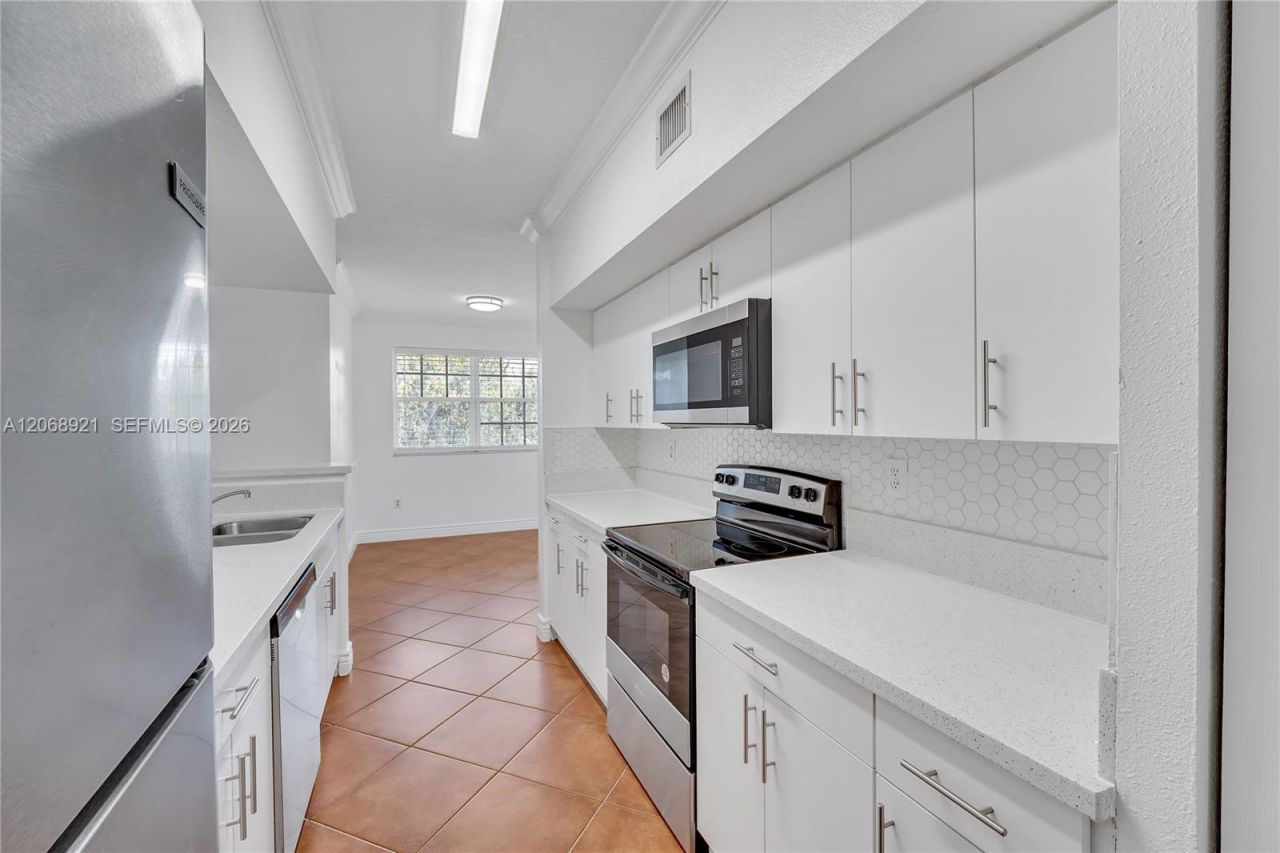 11601 SW 2nd St, Unit 21308, Pembroke Pines, FL 33025 Photo
