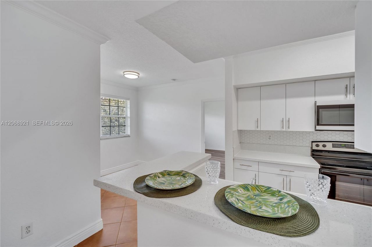 11601 SW 2nd St, Unit 21308, Pembroke Pines, FL 33025 Photo