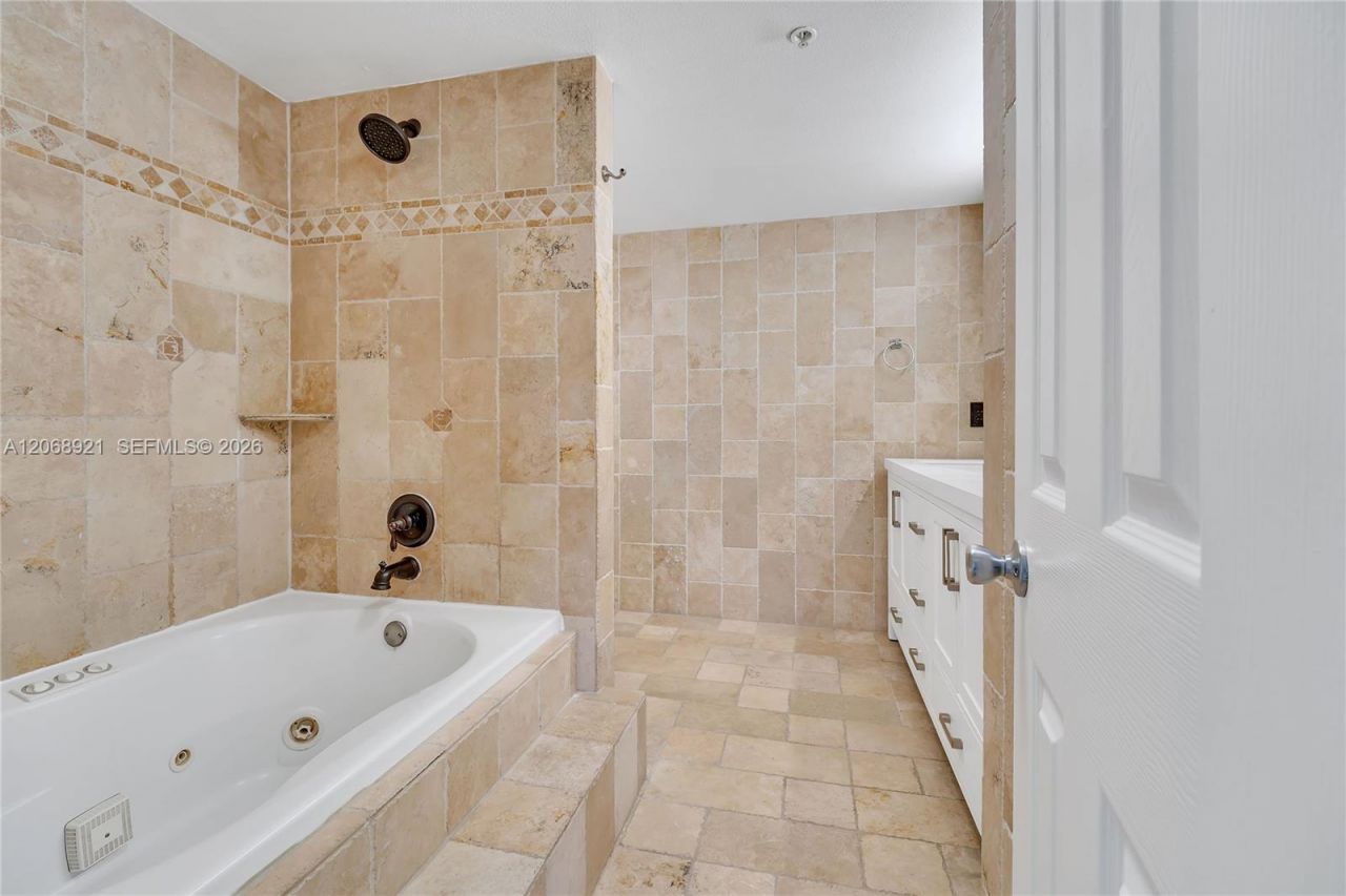 11601 SW 2nd St, Unit 21308, Pembroke Pines, FL 33025 Photo