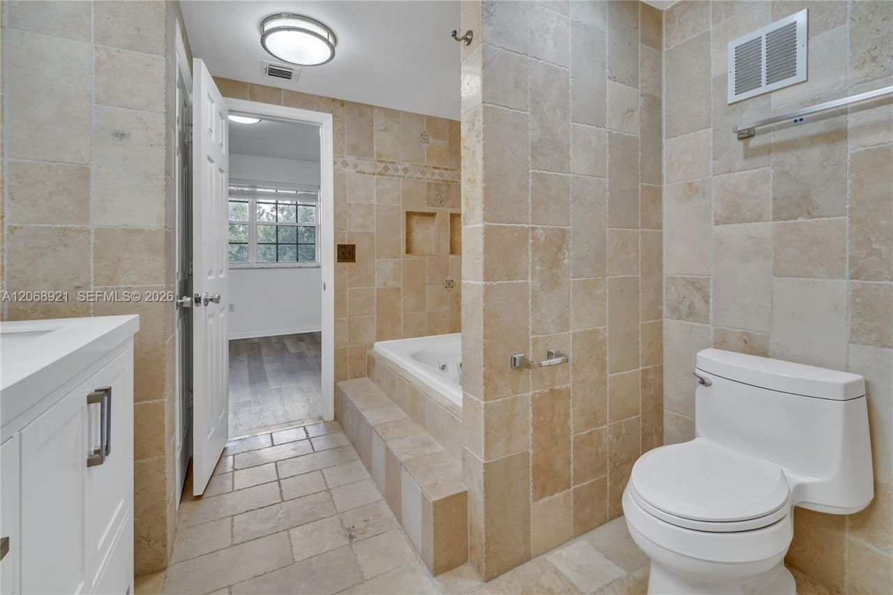 11601 SW 2nd St, Unit 21308, Pembroke Pines, FL 33025 Photo