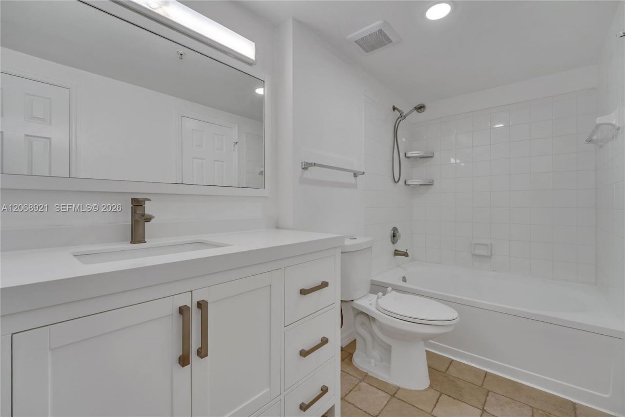 11601 SW 2nd St, Unit 21308, Pembroke Pines, FL 33025 Photo