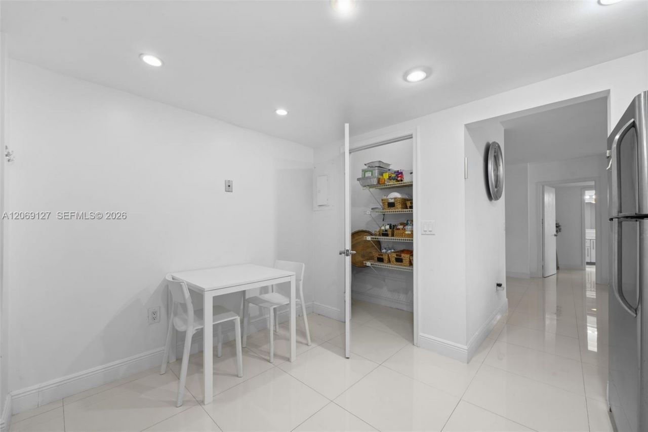 9801 Collins Ave , Unit 20V, Bal Harbour, FL 33154 Photo