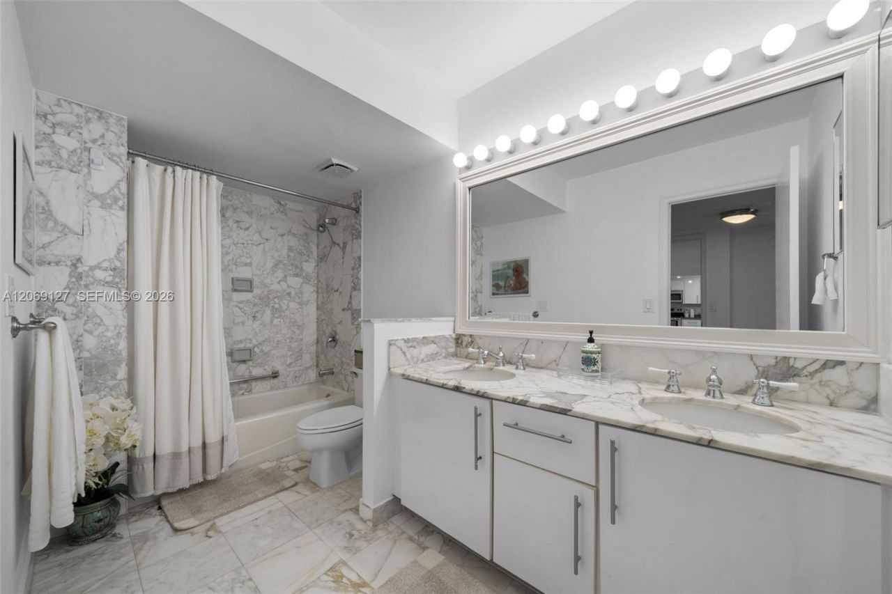 9801 Collins Ave , Unit 20V, Bal Harbour, FL 33154 Photo