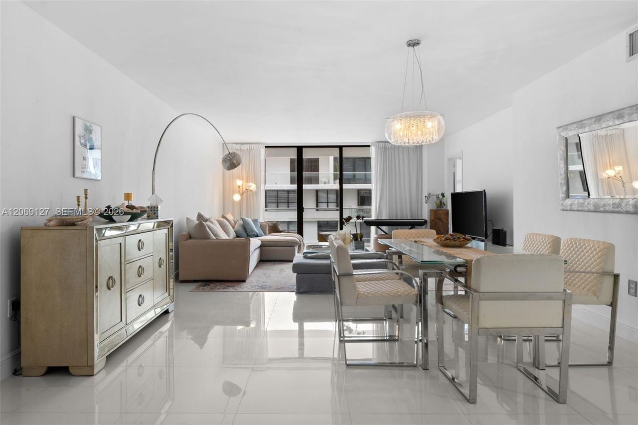 9801 Collins Ave , Unit 20V, Bal Harbour, FL 33154 Photo