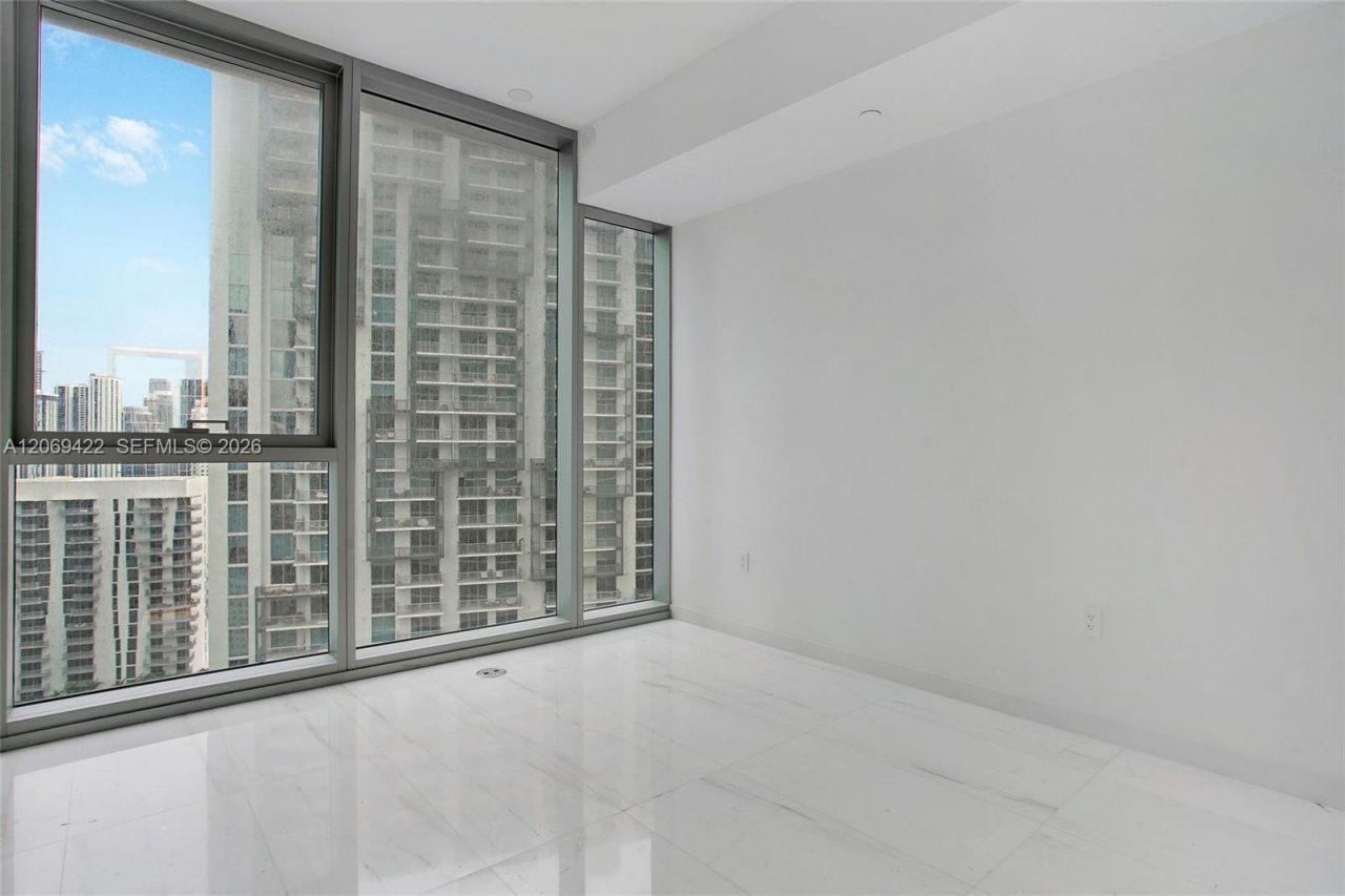 300 Biscayne Boulevard Way, Unit 3108, Miami, FL 33131 Photo