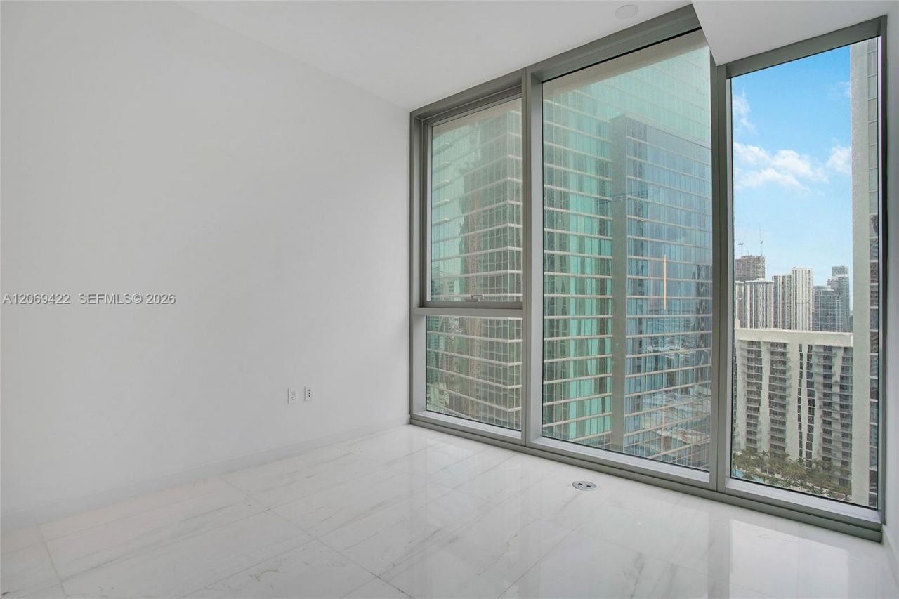 300 Biscayne Boulevard Way, Unit 3108, Miami, FL 33131 Photo