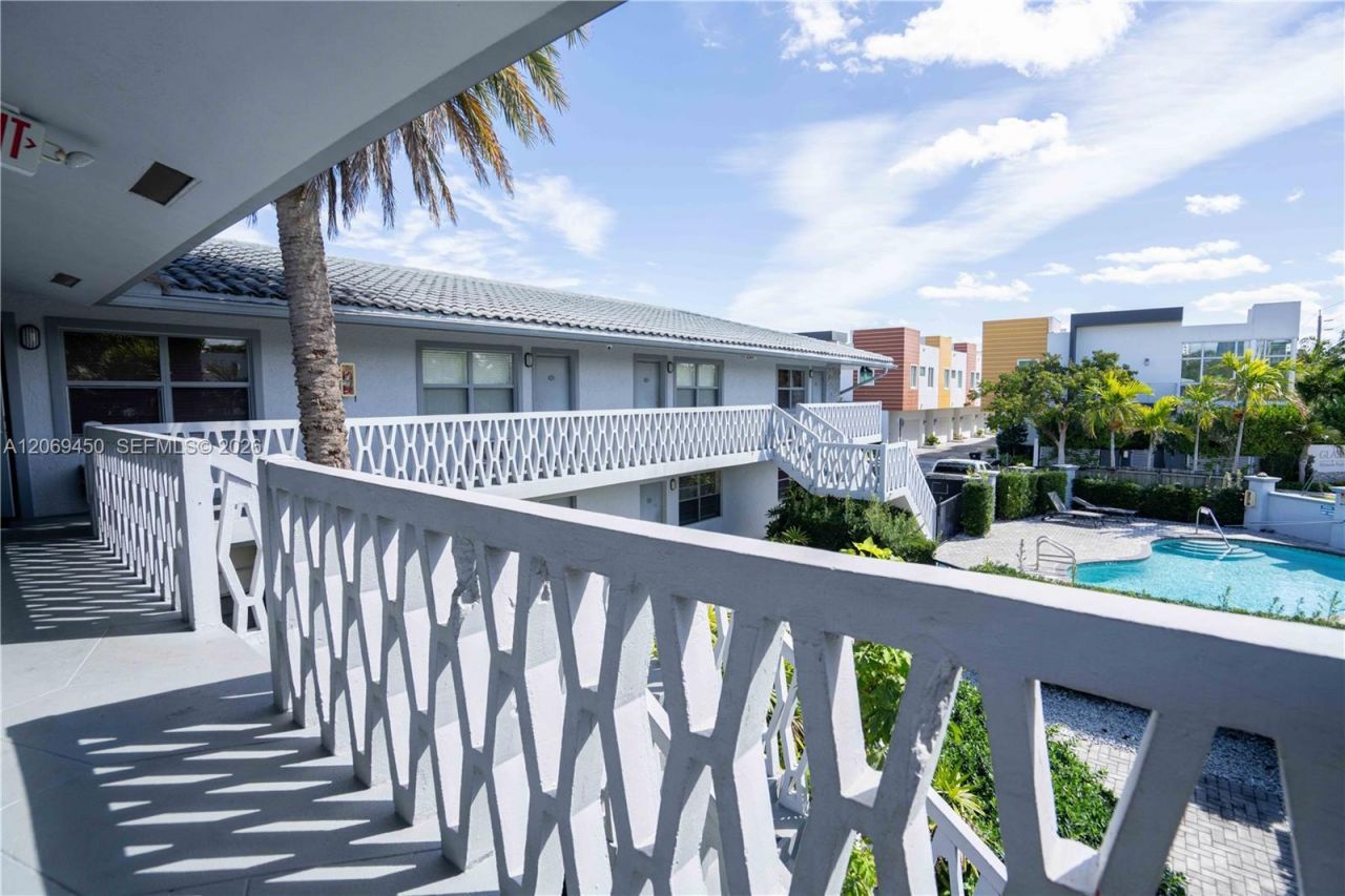 715 NE 6th St , Unit 3, Fort Lauderdale, FL 33304 Photo