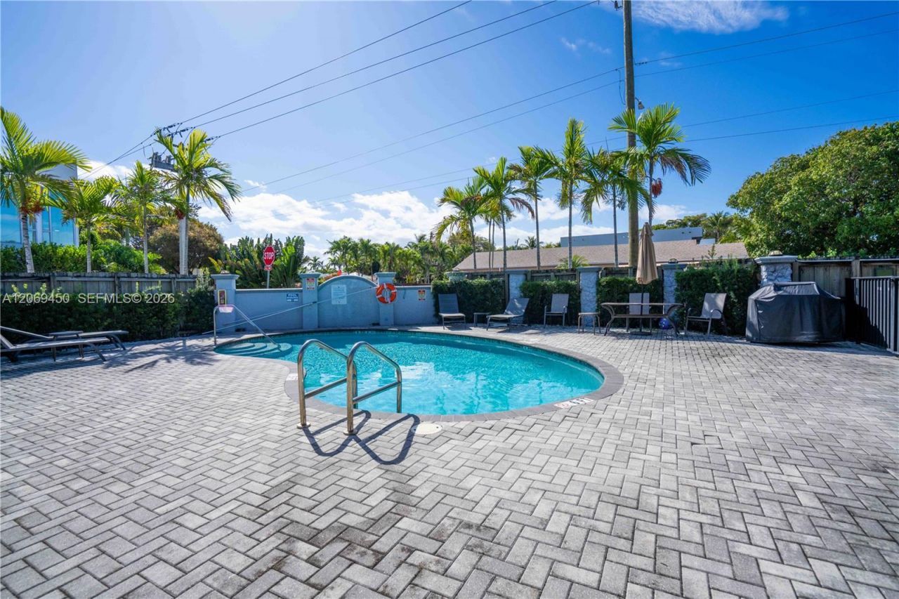 715 NE 6th St , Unit 3, Fort Lauderdale, FL 33304 Photo