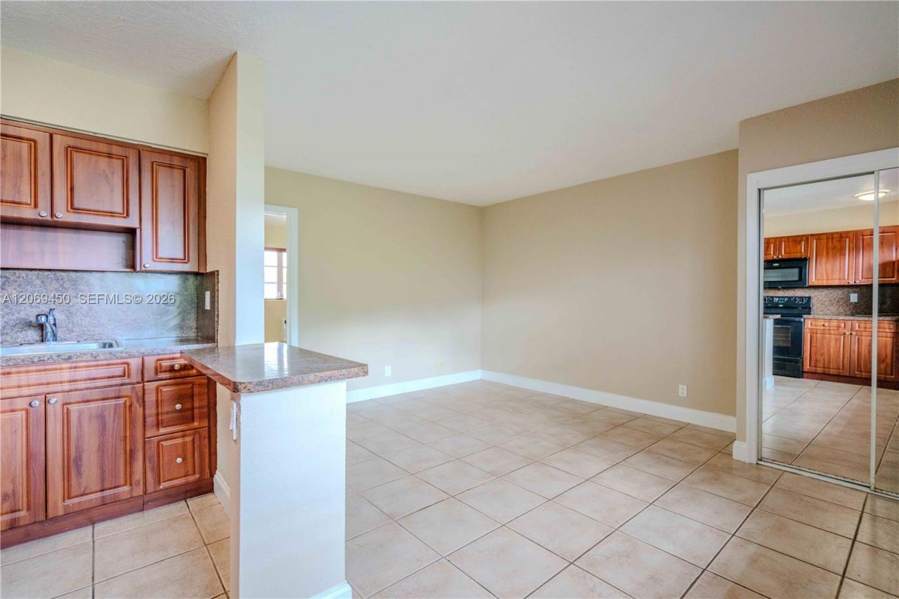 715 NE 6th St , Unit 3, Fort Lauderdale, FL 33304 Photo
