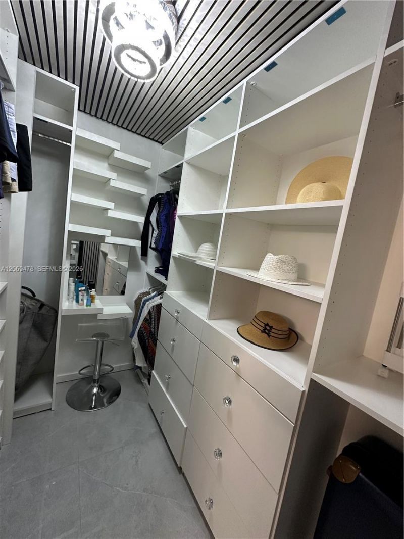 6039 Collins Ave, Unit 310, Miami Beach, FL 33140 Photo