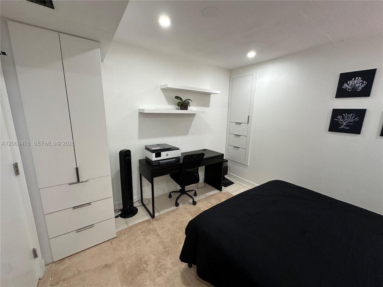 6039 Collins Ave, Unit 310, Miami Beach, FL 33140 Photo