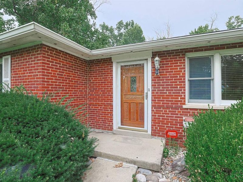 5240 Myerdale Drive, Blue Ash, OH 45242 Photo 3