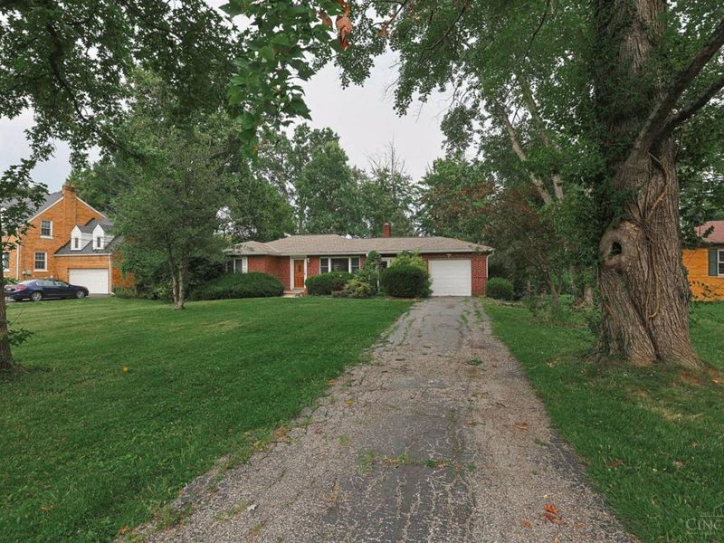 5240 Myerdale Drive, Blue Ash, OH 45242 Photo 8