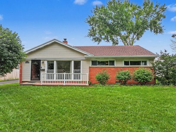 270 N Linden Avenue , Palatine, IL 60074