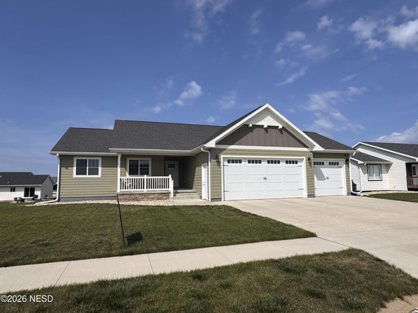 1633 5TH STREET NW, Watertown, SD 57201