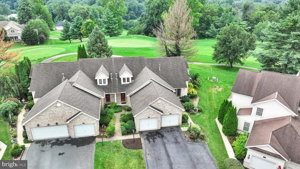 928 RIVERGATE COURT , MILLERSVILLE, PA 17551