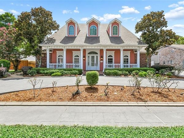 1106 TRANSCONTINENTAL Drive, Metairie, LA 70001