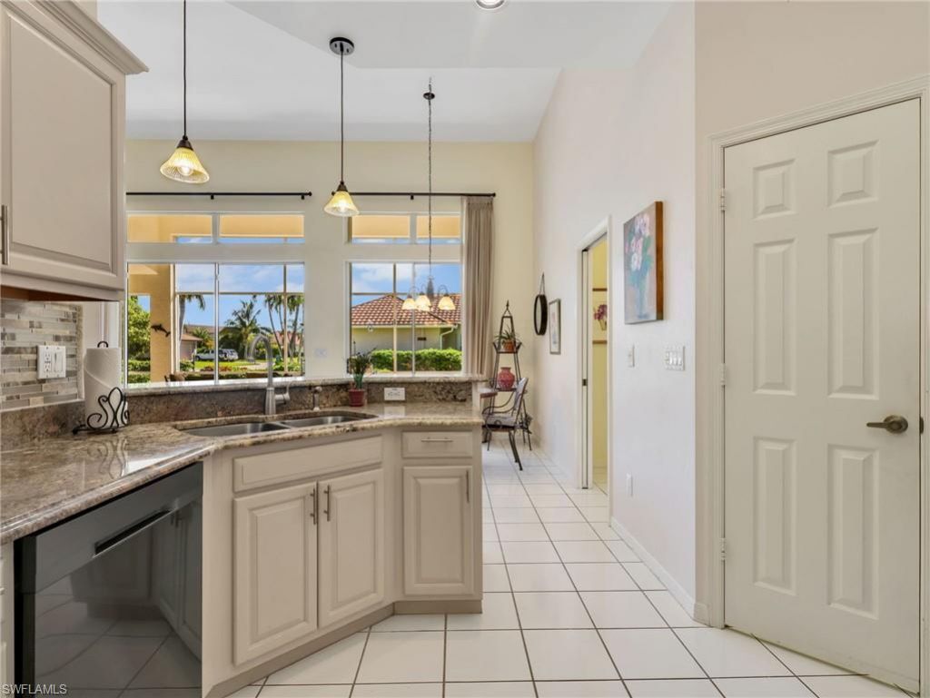 6832 Compton Ln S, Naples, FL 34104 Photo