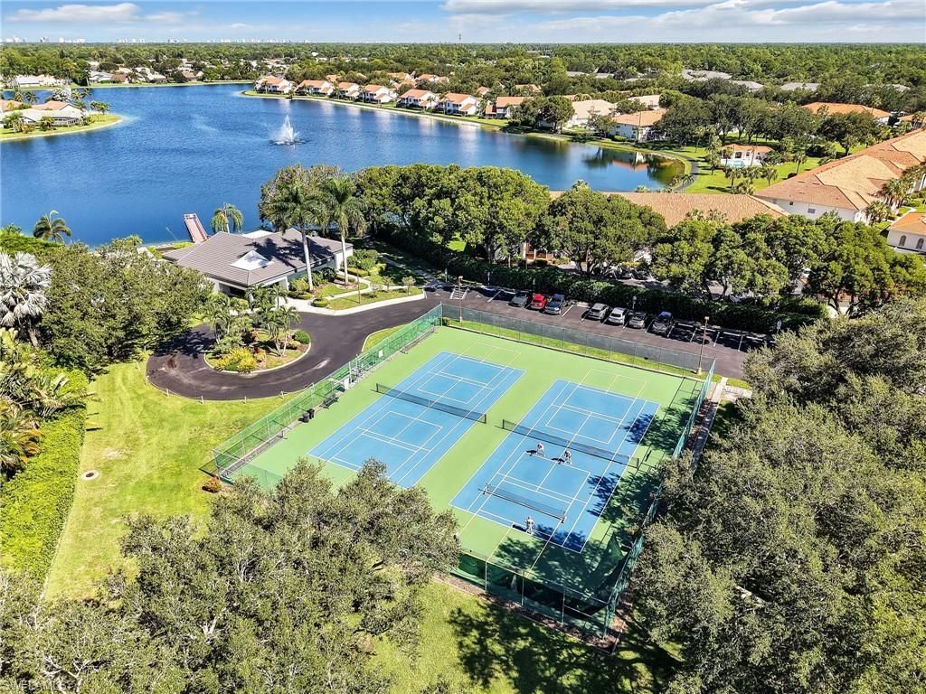 6832 Compton Ln S, Naples, FL 34104 Photo