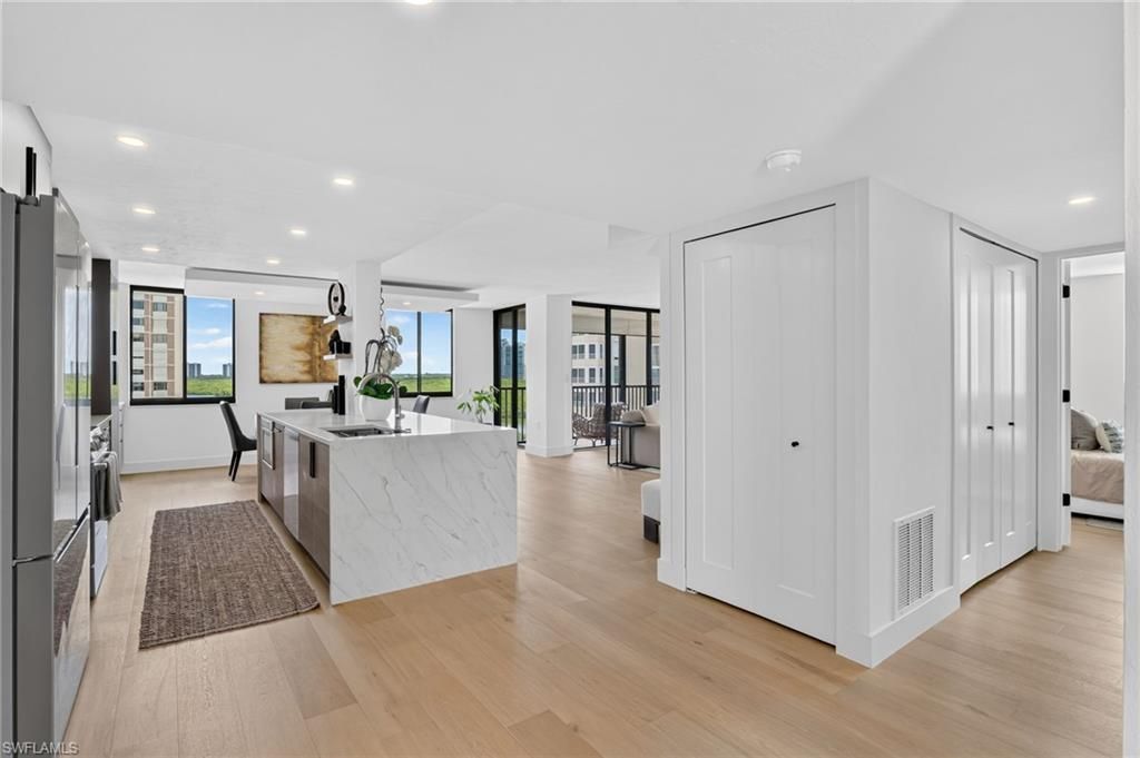 11 Bluebill Ave , Unit 606, Naples, FL 34108 Photo