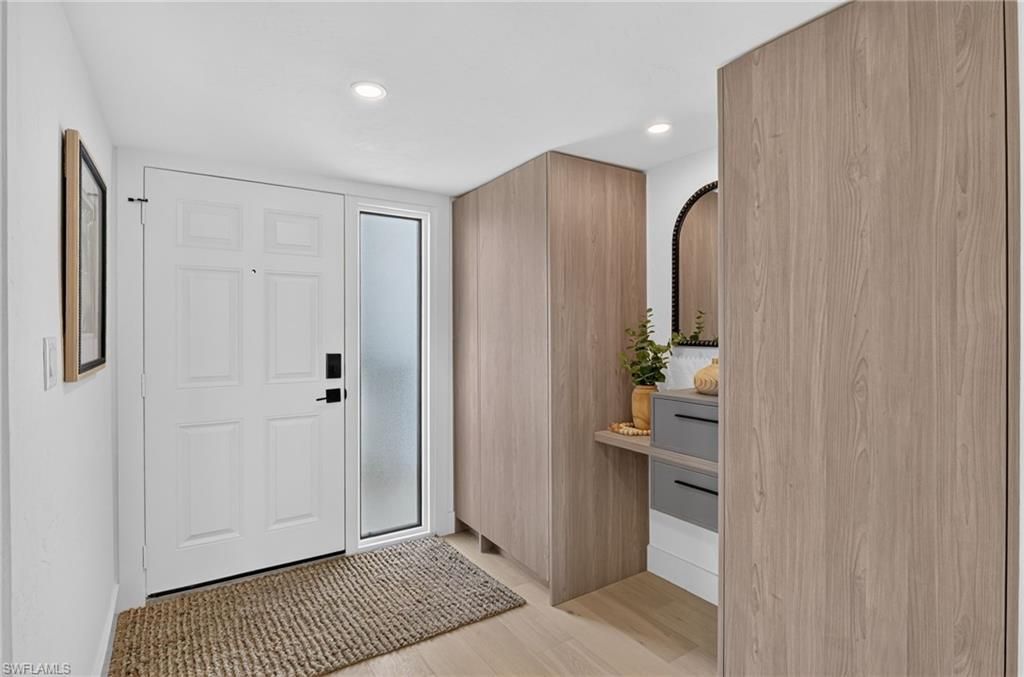 11 Bluebill Ave , Unit 606, Naples, FL 34108 Photo