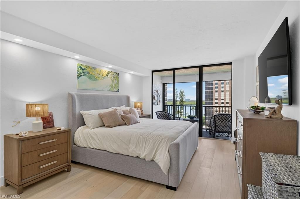 11 Bluebill Ave , Unit 606, Naples, FL 34108 Photo