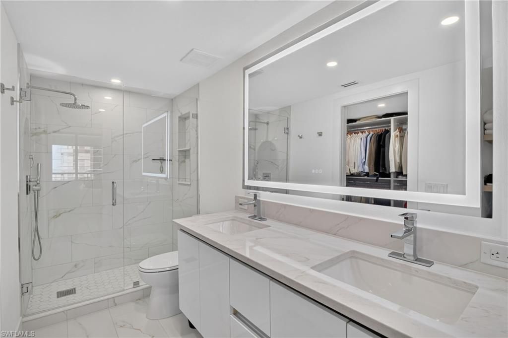 11 Bluebill Ave , Unit 606, Naples, FL 34108 Photo