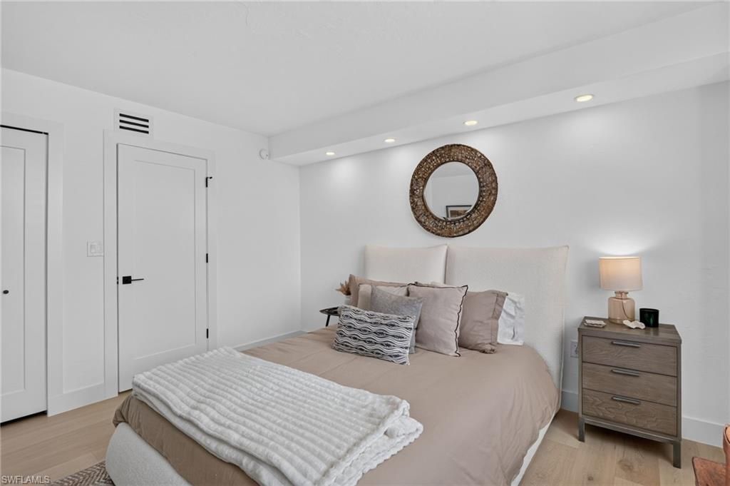 11 Bluebill Ave , Unit 606, Naples, FL 34108 Photo