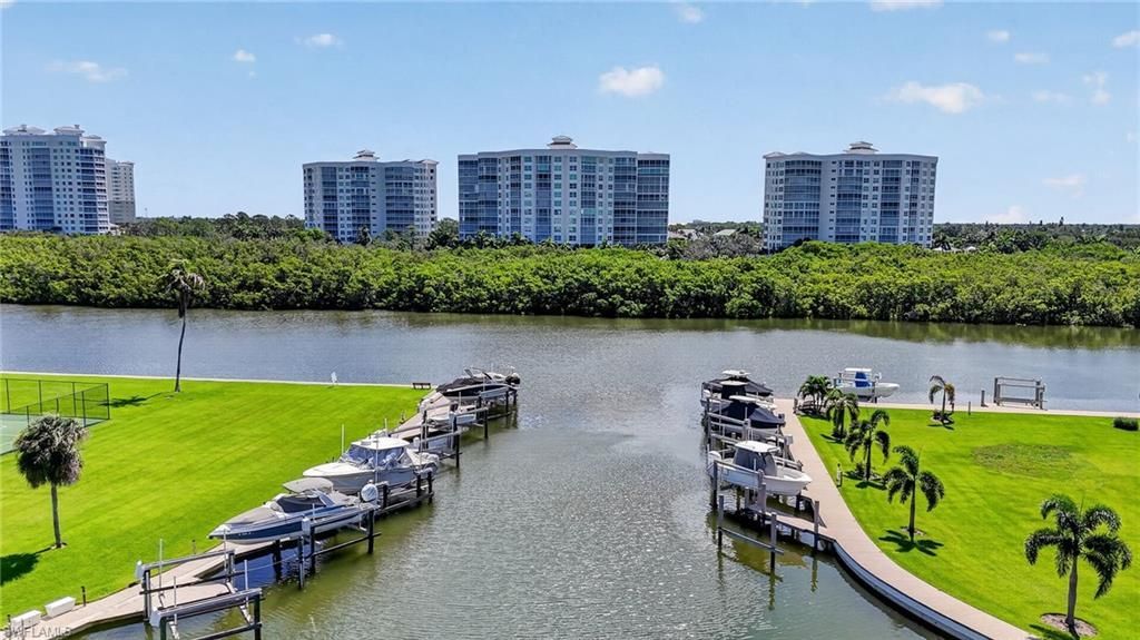 11 Bluebill Ave , Unit 606, Naples, FL 34108 Photo