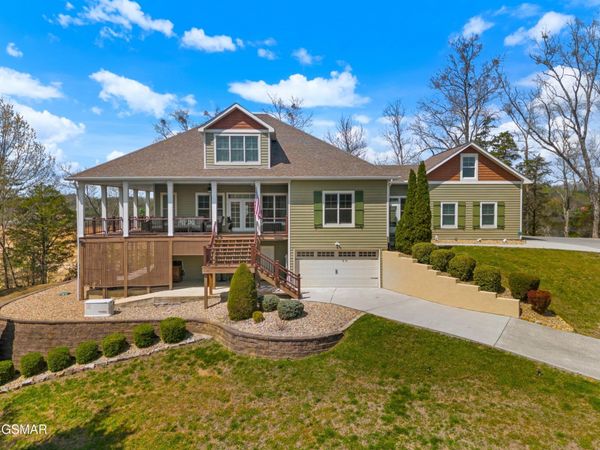 2017 Paradise Hills Road , Dandridge, TN 37725