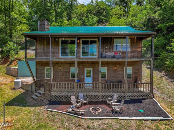 2759 Wildwood Road , Dandridge, TN 37725