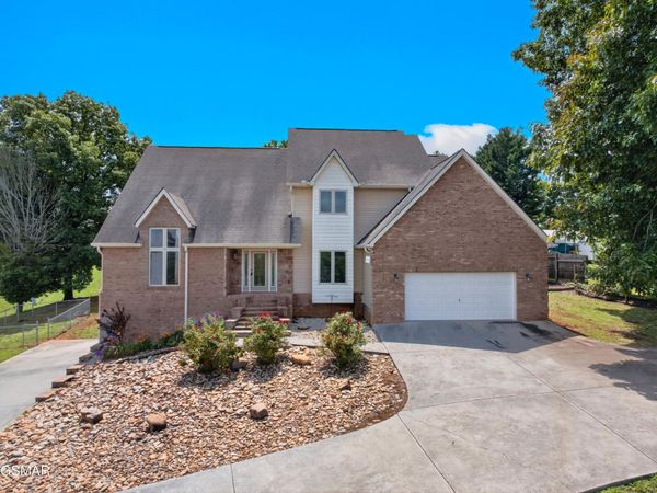 219 Sullivan Pointe , Dandridge, TN 37725