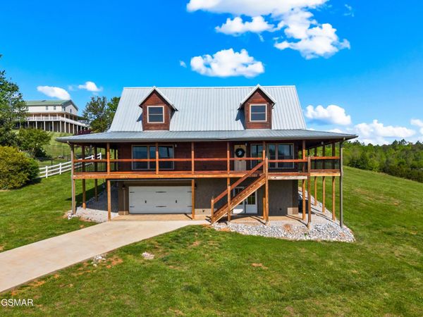 102 Golf View Boulevard , Dandridge, TN 37725